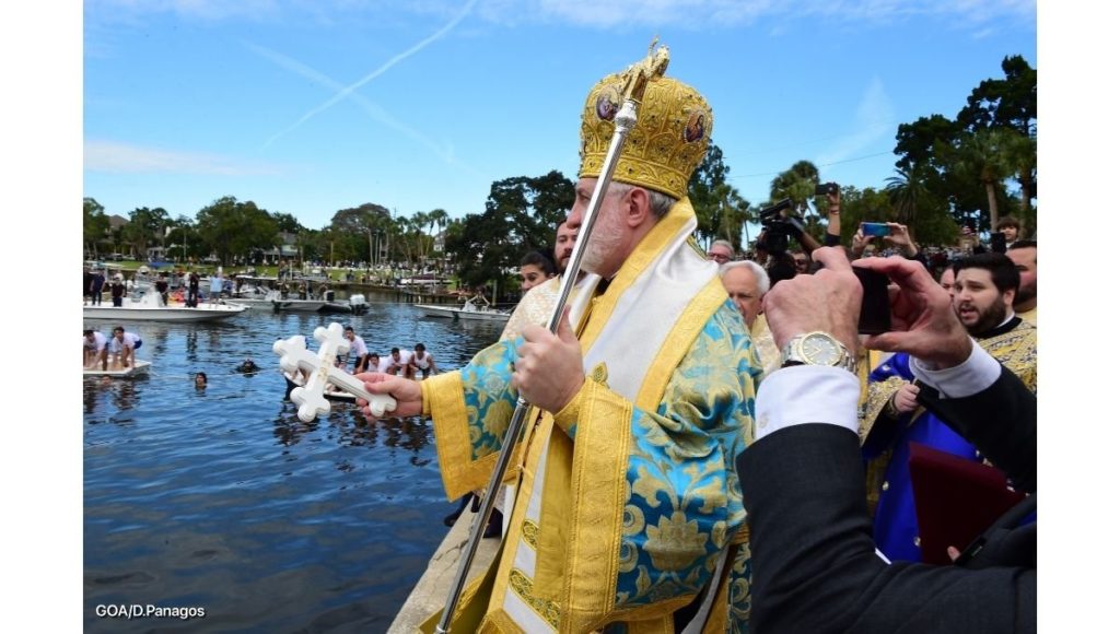 Ελπιδοφόρος: «Σε όλη μας τη ζωή, καλούμαστε να ανασύρουμε τον Σταυρό από τα βάθη της καρδιάς μας»