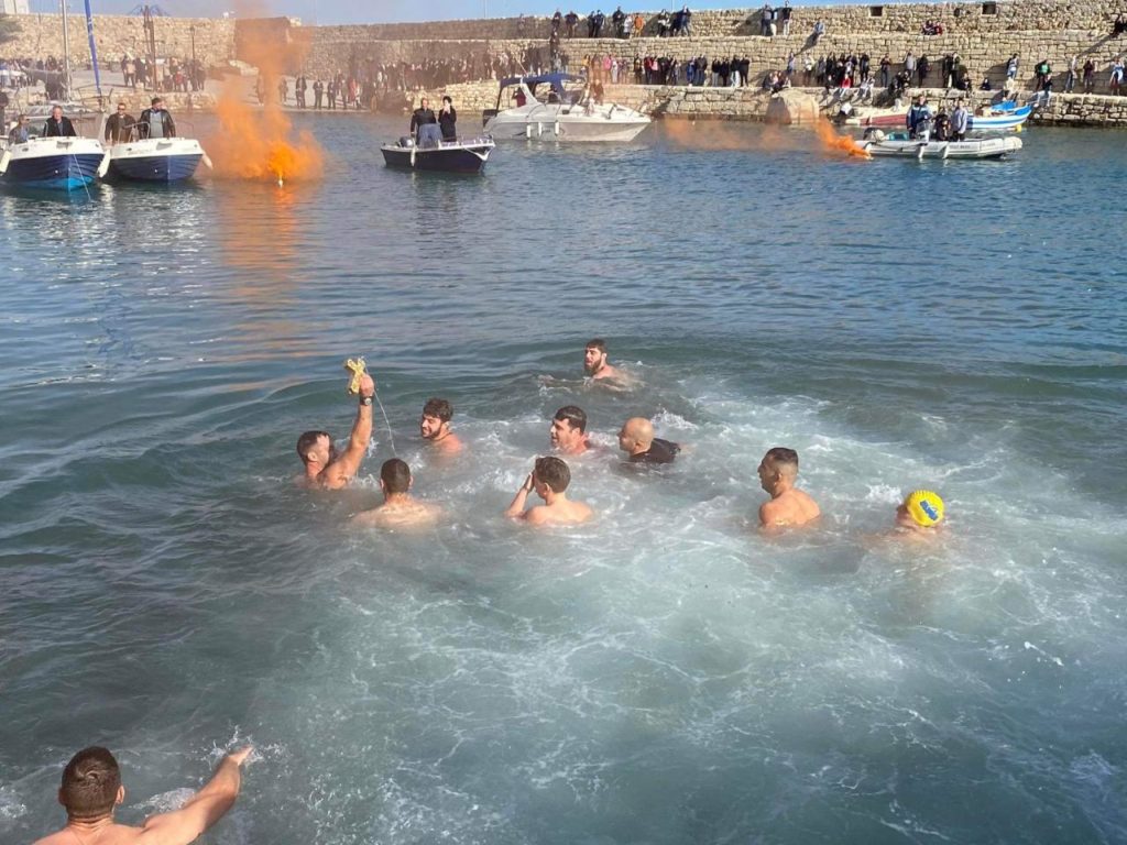 Ρέθυμνο: Νεαρός έπιασε τον Τίμιο Σταυρό για 11η φορά!