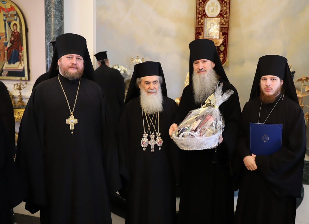 Сотрудники Русской духовной миссии поздравили Патриарха Иерусалимского Феофила с Рождеством Христовым