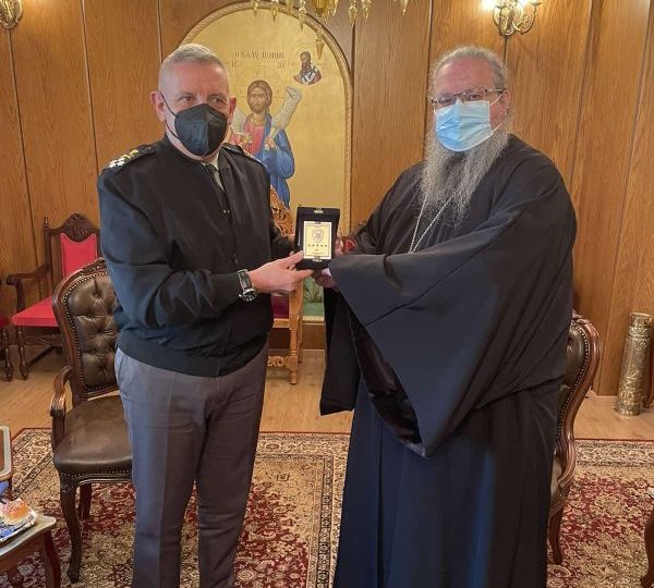 Επίσκεψη του Αρχηγού ΓΕΕΘΑ στην Ιερά Μητρόπολη Λαρίσης