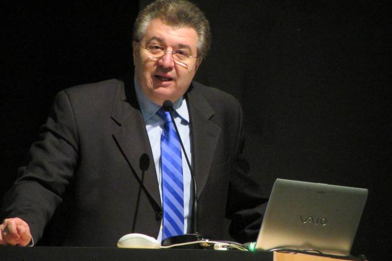 Χρυσουλάκης για τη σύσφιξη των δεσμών του παγκοσμίου Ελληνισμού