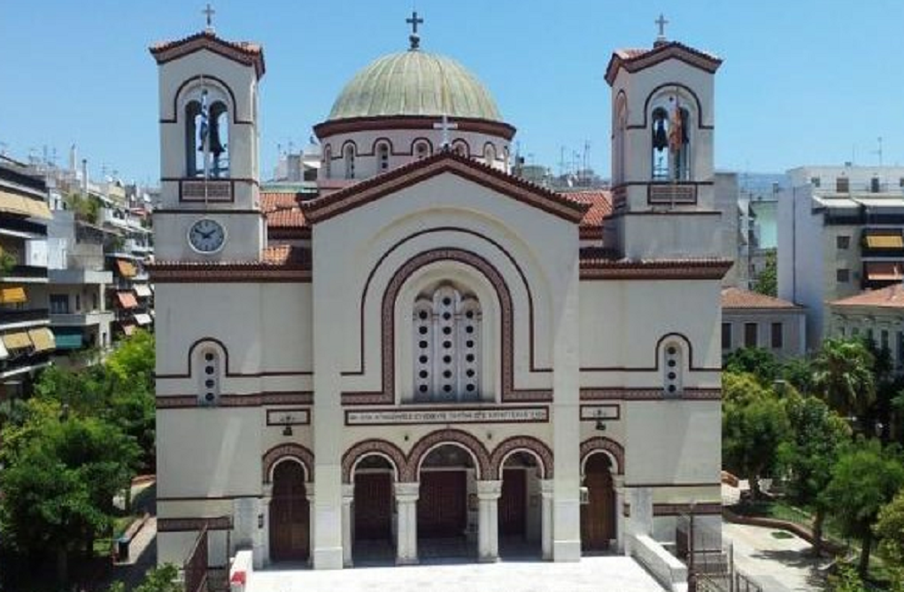 Έκρηξη από γκαζάκια έξω από τον Άγιο Παύλο οδού Ψαρών