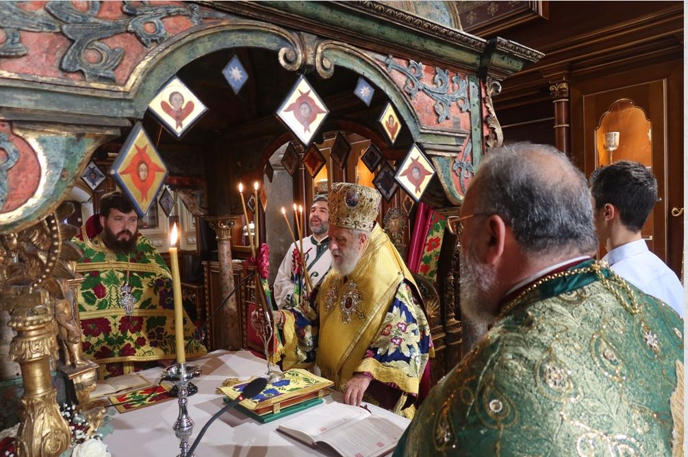 Σκυταλοδρόμοι των Μοναστηριακών Παραδόσεων οι Μυκόνιοι