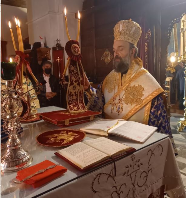 Ο Μητροπολίτης Θήρας για τα τρία είδη βαπτίσματος στην Μεσσαριά