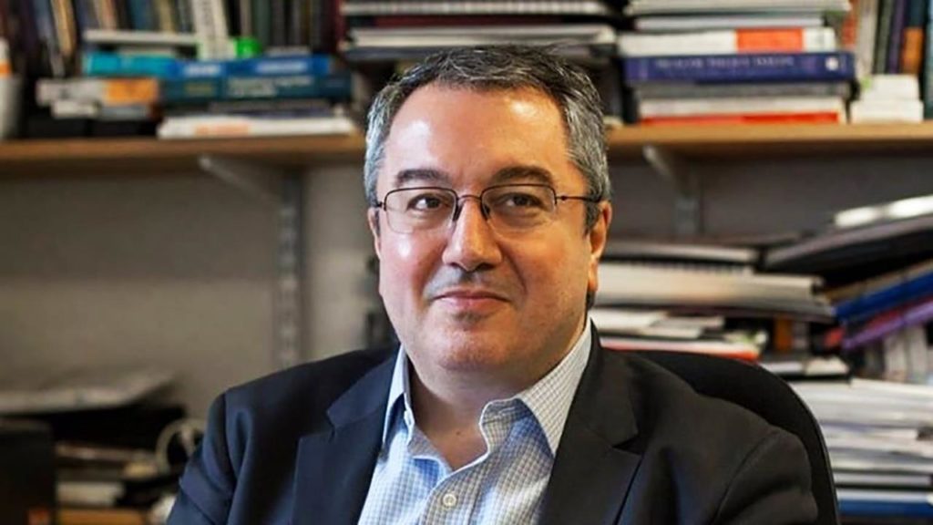 Συνεχίζονται οι αντιδράσεις κατά Μόσιαλου