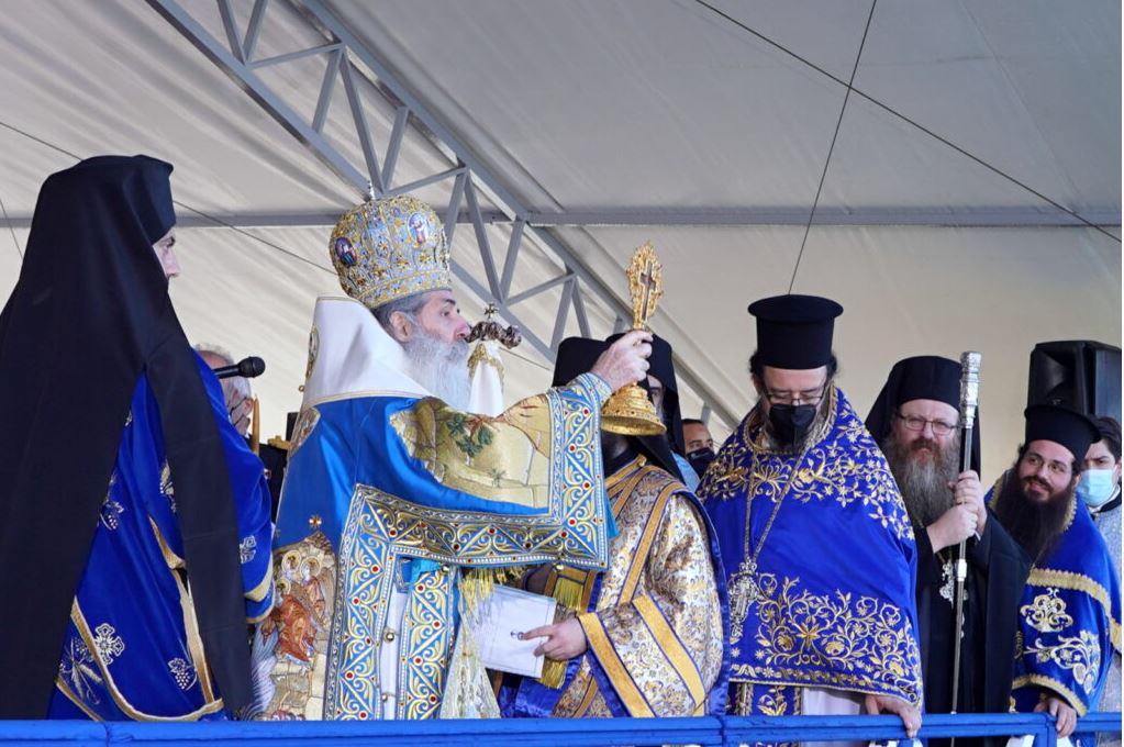 Θεοφάνεια στο μεγαλύτερο Λιμάνι της χώρας, τον Πειραιά