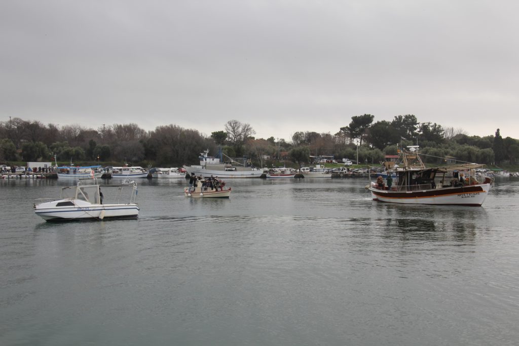 Κανονικά έγινε φέτος η ρίψη του Τιμίου Σταυρού στο λιμάνι της Μαρώνειας