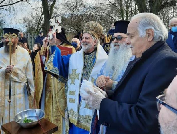 Ο Αγιασμός των Υδάτων σε Μπέρμιχαμ και ποταμό Τάμεση